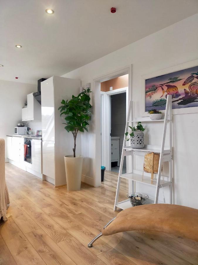 Stunning Luminous Penthouse/ 2Beds 2Baths Lägenhet Bournemouth Exteriör bild